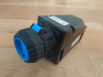 Cooper Crouse-Hinds Wandcontactdoos 3-polig 230V 6H 16A IP66 beschikbaar voor biedingen