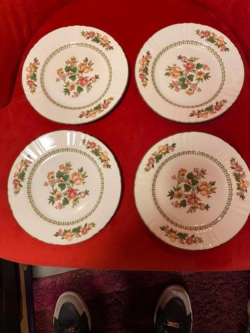 Hutschenreuther,Germany,4 antieke gebaks borden,als nieuw beschikbaar voor biedingen