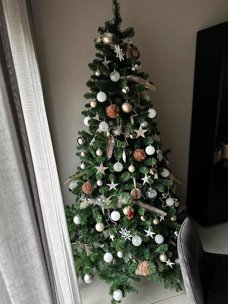 Hele mooie Triumph Tree kunstkerstboom Tuscan 230 cm, Diversen, Kerst, Zo goed als nieuw, Ophalen