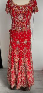 Ghagra choli rood met goud en zilver te koop., Ophalen, Overige typen, Zo goed als nieuw, Maat 34 (XS) of kleiner