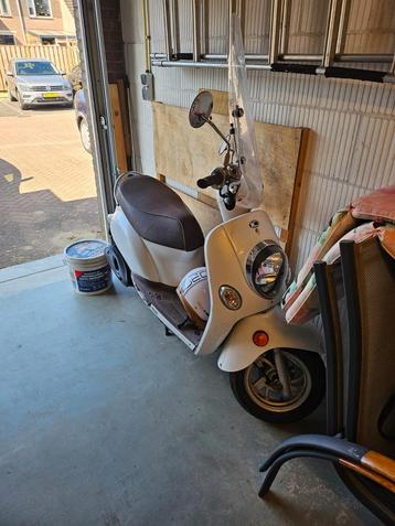 Kymco scooter beschikbaar voor biedingen