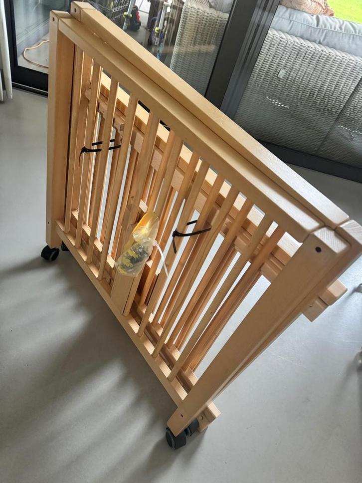 Box beukenhout demontabel, Kinderen en Baby's, Boxen, Gebruikt, Rechthoekig, In hoogte verstelbaar, Wieltjes, Ophalen