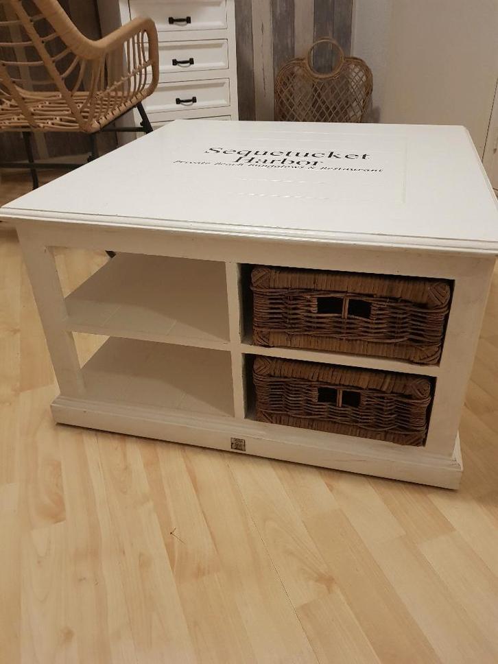 Riviera maison  sequetucket harbor  salontafel, Huis en Inrichting, Tafels | Salontafels, Minder dan 50 cm, 50 tot 100 cm, 50 tot 100 cm