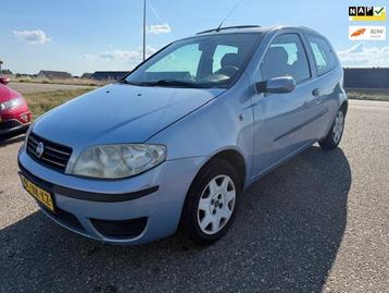 Fiat Punto 1.4-16V Dynamic Airco Opendak Cruise-Control APK beschikbaar voor biedingen