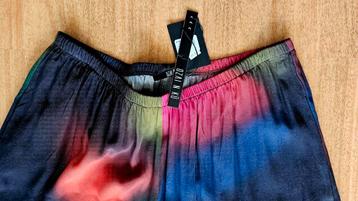 Ozai N Kü nieuwe broek 2XL beschikbaar voor biedingen