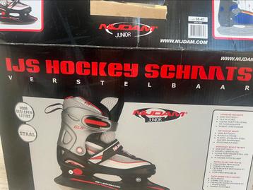 Verstelbare Nijdam Junior IJshockeyschaatsen (maat 38-41) beschikbaar voor biedingen