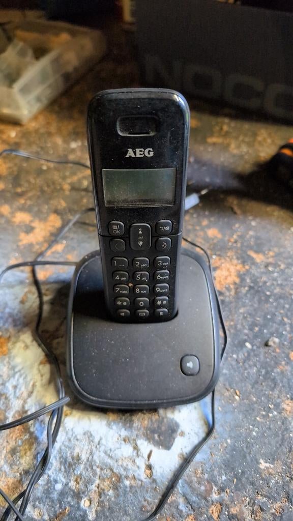 AEG Voxtel D100 Draadloze Telefoon, Telecommunicatie, Vaste telefoons | Handsets en Draadloos, Ophalen of Verzenden, Gebruikt
