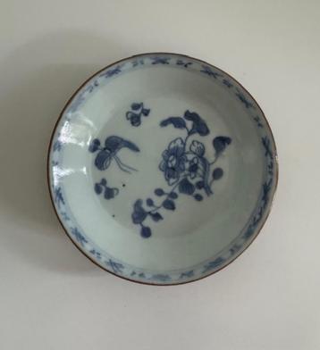 Antieke schotel - Delftsblauw of Chinees capucijn porselein beschikbaar voor biedingen