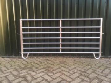 Aluminium harmonica hekken, met sleeppoot beschikbaar voor biedingen