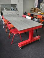 Unieke industriele verrijdbare tafel, Huis en Inrichting, Tafels | Eettafels, 200 cm of meer, 100 tot 150 cm, Metaal, Rechthoekig