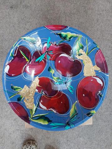 Kunst van Sharon schaal met kersen beschikbaar voor biedingen