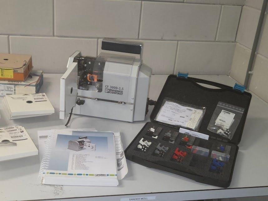 Phoenix Contact CF 3000-2.5 – complete set, Hobby en Vrije tijd, Elektronica-componenten, Ophalen of Verzenden, Nieuw