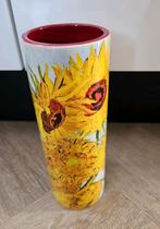 Parastone vaasje/kaarsenstandaard Vincent van Gogh sunflower, Overige kleuren, Ophalen of Verzenden, Minder dan 50 cm, Glas
