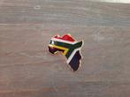1 mooie pin van Vlag Zuid-Afrika te koop, Verzamelen, Speldjes, Pins en Buttons, Nieuw, Ophalen of Verzenden, Speldje of Pin, Overige onderwerpen