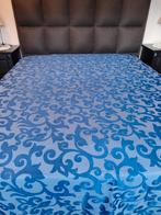 Groot tweepersoons bedsprei 260 cm x 240 xm, Huis en Inrichting, Woonaccessoires | Plaids en Woondekens, Ophalen of Verzenden