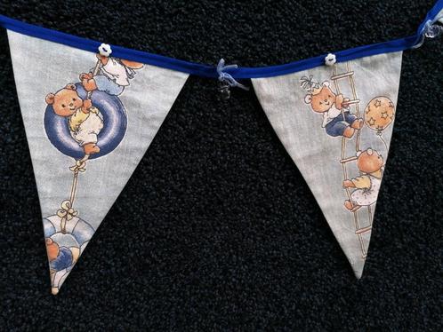 Bobbi Beer: Nieuwe feestelijke stoffen baby vlaggenlijn., Kinderen en Baby's, Kraamcadeaus en Geboorteborden, Nieuw, Kraamcadeau
