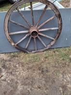 Oud eikenhouten wagenwiel met metalen band, Ophalen of Verzenden