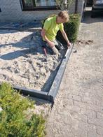 Hovenier. En Rolluiken reparaties en montage, Bestrating