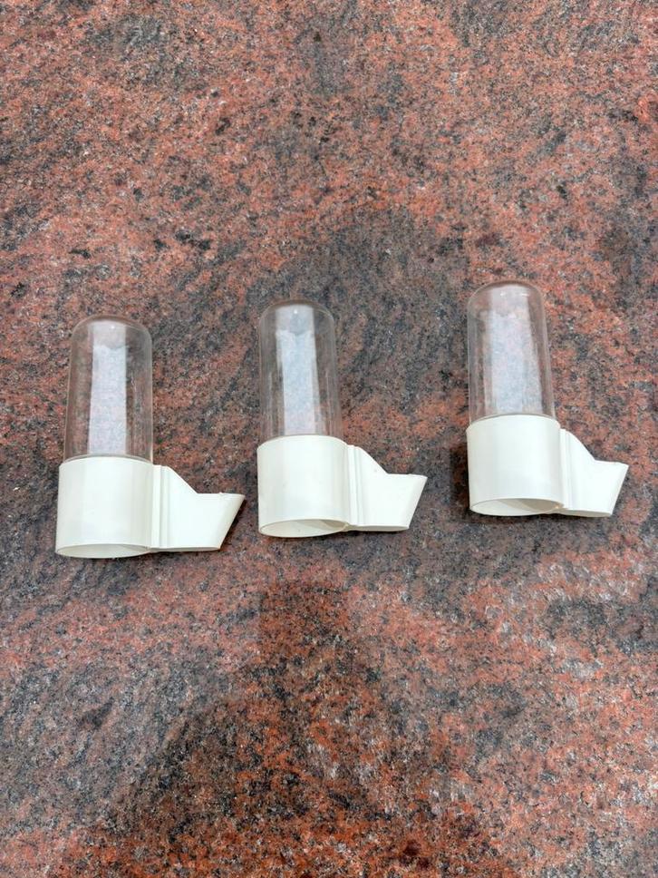 Drinkbak drinkfontein vogelshow tentoonstellingkooi hobby, Dieren en Toebehoren, Hondenvoerbakken en Drinkbakken, Nieuw, Anti-knoei