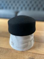 Zwart dopje/hoed, Kleding | Dames, Hoeden en Petten, Ophalen of Verzenden, Zo goed als nieuw, One size fits all, Hoed