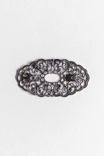 Vintage Filigrain Broche beschikbaar voor biedingen