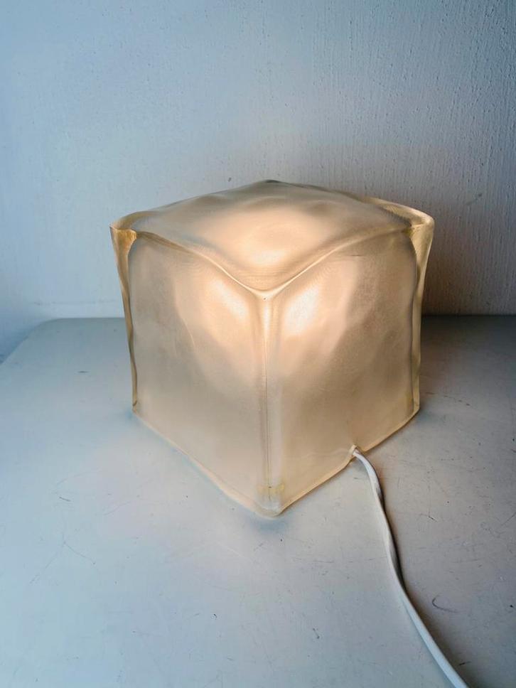 Ice Cube lamp van Ikea Iviken, Huis en Inrichting, Lampen | Tafellampen, Gebruikt, Minder dan 50 cm, Glas, Ophalen of Verzenden