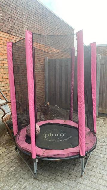 Trampoline ( klein) met afsluitbaar net beschikbaar voor biedingen