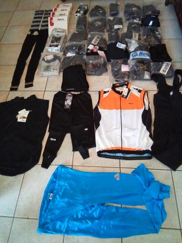 Partij nieuwe wielerkleding, o.a. AGU, Ultima en Uvex beschikbaar voor biedingen