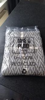 Plaid / take a plaid / 125x150 cm / zwart-roomwit, Huis en Inrichting, Woonaccessoires | Plaids en Woondekens, Ophalen of Verzenden