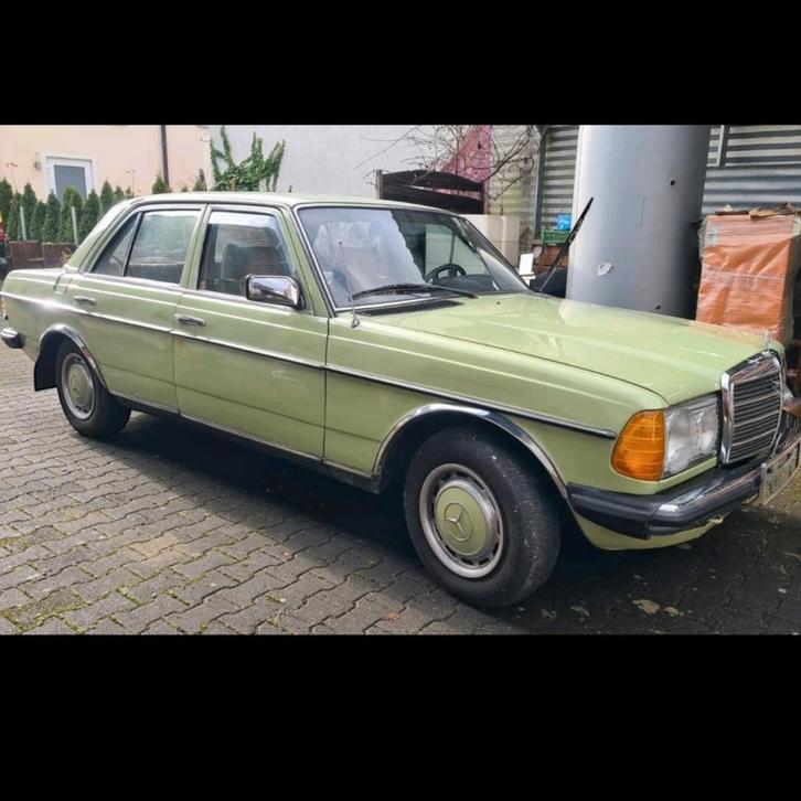 Mercedes-Benz Mercedes 1978 Groen w123🚘 240d ruilen mag, Auto's, Mercedes-Benz, Bedrijf, 200-Serie, Diesel, Sedan, Handgeschakeld