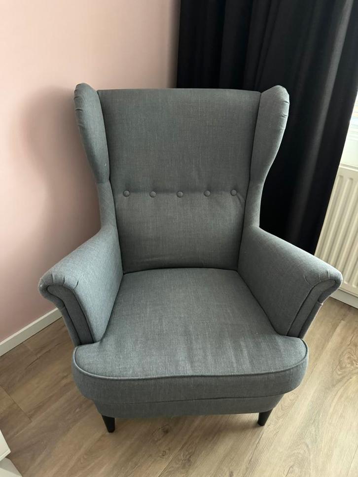 IKEA STRANDMON oorfauteuil – donkergrijs, Huis en Inrichting, Fauteuils, Zo goed als nieuw, 75 tot 100 cm, Ophalen