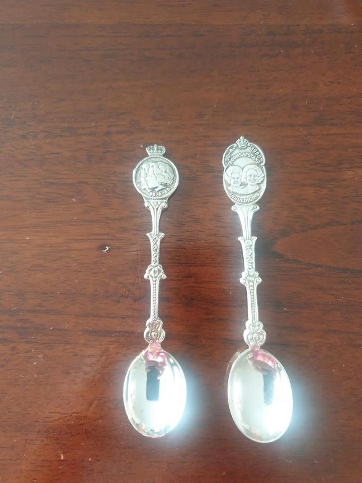 Verzilverde lepeltjes Juliana & Beatrix, Antiek en Kunst, Antiek | Bestek, Ophalen of Verzenden