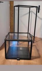 Industrieel stoer 2 delig display /Stolp staal glas modern, Ophalen, Met klep(pen), Zeldzaam Industrieel sgowcase Metaal Museum Glas Showbox