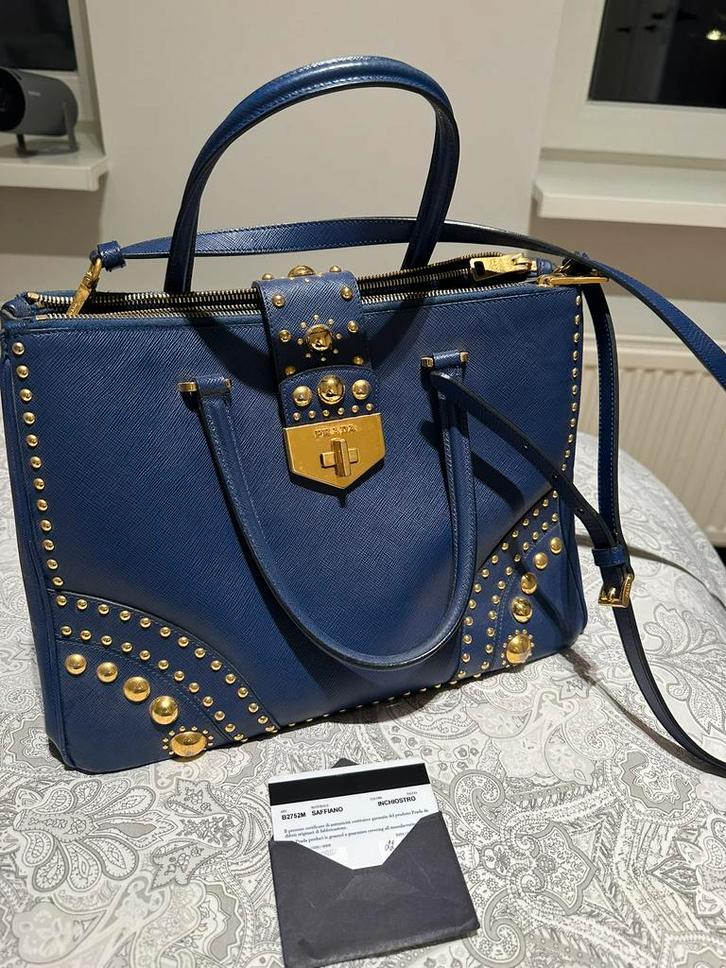 Prada blue Fuoco Turnlock Double Zip Tote Bag, Sieraden, Tassen en Uiterlijk, Tassen | Damestassen, Zo goed als nieuw, Ophalen of Verzenden