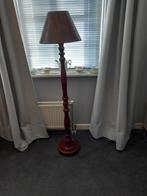 Vintage vloerlamp met leren kap, Huis en Inrichting, Lampen | Vloerlampen, 100 tot 150 cm, Gebruikt, Vintage, Ophalen of Verzenden