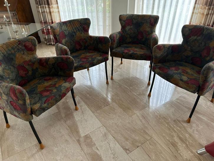 stoelen en eettafel, Huis en Inrichting, Stoelen, Zo goed als nieuw, Vier, Stof, Overige kleuren, Ophalen