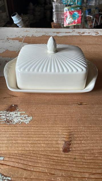 Wedgwood EDME botervloot beschikbaar voor biedingen
