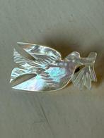 Broche vredesduif paarlemoer schelp vintage, Sieraden, Tassen en Uiterlijk, Broches, Ophalen of Verzenden, Zo goed als nieuw, Overige materialen