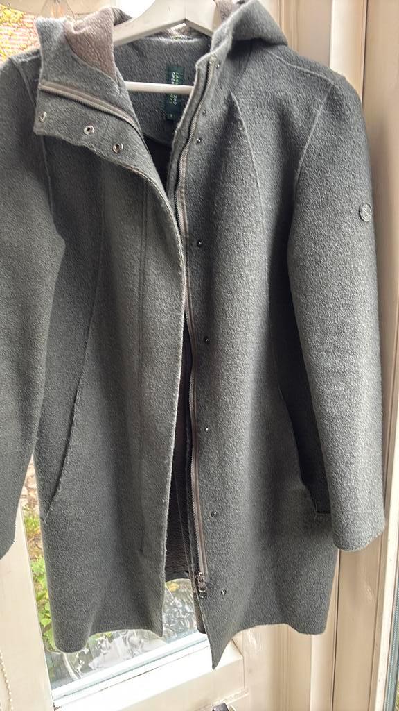 Langerchen winterjas maat s grijs, Kleding | Dames, Jassen | Winter, Zo goed als nieuw, Maat 38/40 (M), Grijs, Ophalen of Verzenden