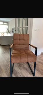 2 Eetkamer stoelen kleur cognac, Bruin, Leer, Ophalen of Verzenden, Zo goed als nieuw