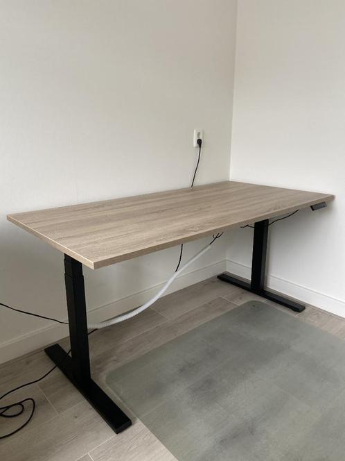Nieuwstaat! Elektrisch sta-zit bureau 160x80, Huis en Inrichting, Bureaus, Zo goed als nieuw, Stabureau, Elektrisch, In hoogte verstelbaar