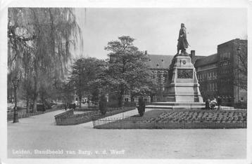 (377-019-001) Leiden Standbeeld van Burg. V.d. Werff beschikbaar voor biedingen
