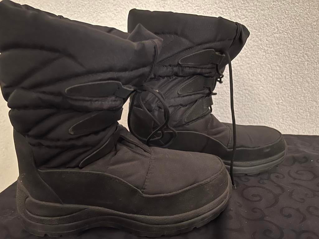 Snowboats Helium mt 37, Zwart, Snowboots, Ophalen of Verzenden, Zo goed als nieuw