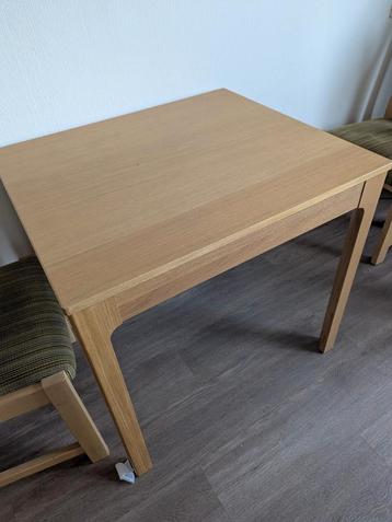Compacte eiken eettafel uitschuifbaar beschikbaar voor biedingen
