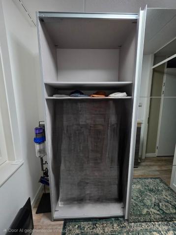 Ruime kledingkast met schuifdeuren MOET DIT WEEKEND WEG!! - afbeelding 3