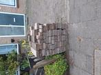 Veel tegels en ophoogzand..wie komt het ophalen?, Gebruikt, Ophalen of Verzenden, 10 m² of meer, Beton