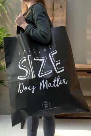 Riviera Maison Grote Tas Somtimes Size Does Matter Nieuw beschikbaar voor biedingen