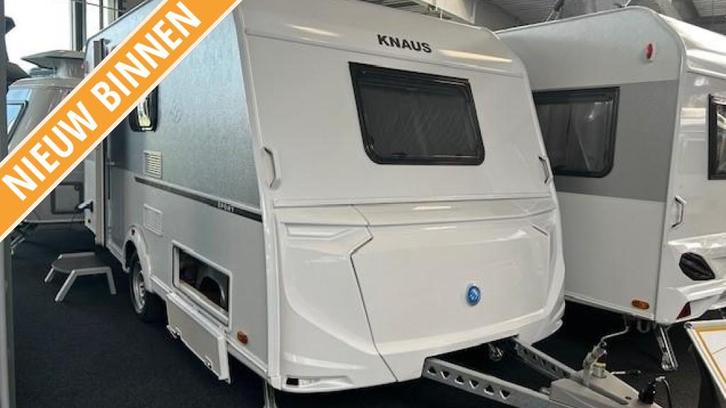 Knaus Sport 420 QD 2025, Caravans en Kamperen, Caravans, Bedrijf, tot en met 4, 750 - 1000 kg, Treinzit, Knaus, Dwarsbed, Vast bed