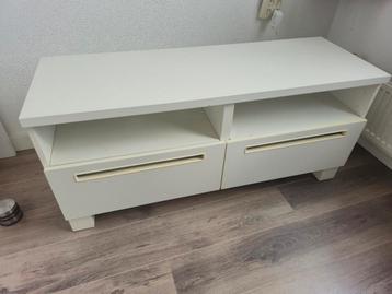 Ikea tv meubel beschikbaar voor biedingen