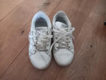 Puma sportschoenen EU maat 29 beschikbaar voor biedingen